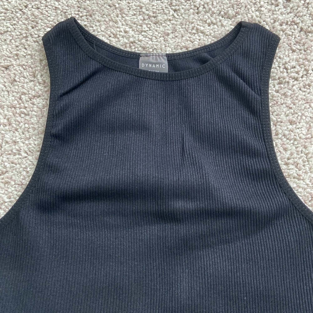 Dynamic Black Ribbed Tank Top - Picture 2 of 8